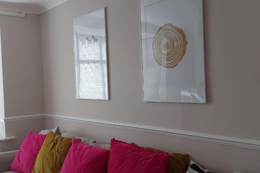 Beautiful Bright Three Bedroom House In Brighton And Hove With Free Parking Bagian luar foto